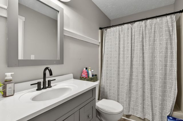 4703 W 1200 N Road, Knightstown, IN 46148