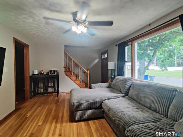 35 Brook Road, Enfield, CT 06082