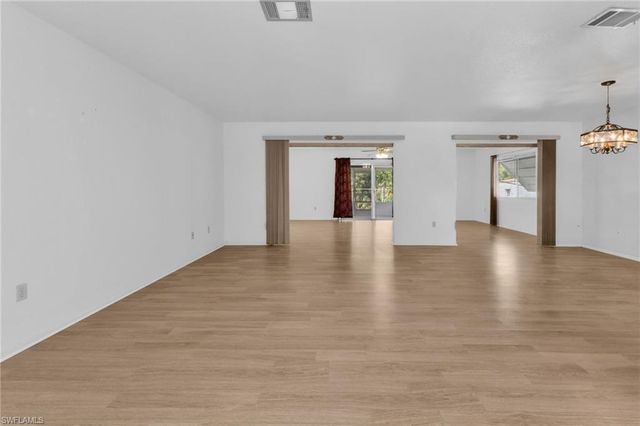 1361 Frizzell LN, Port Charlotte, FL 33948