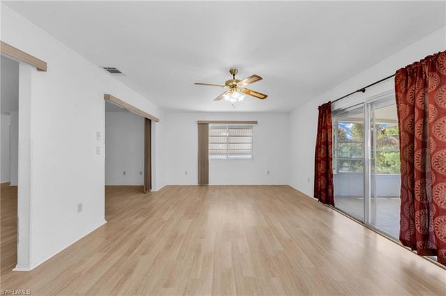 1361 Frizzell LN, Port Charlotte, FL 33948