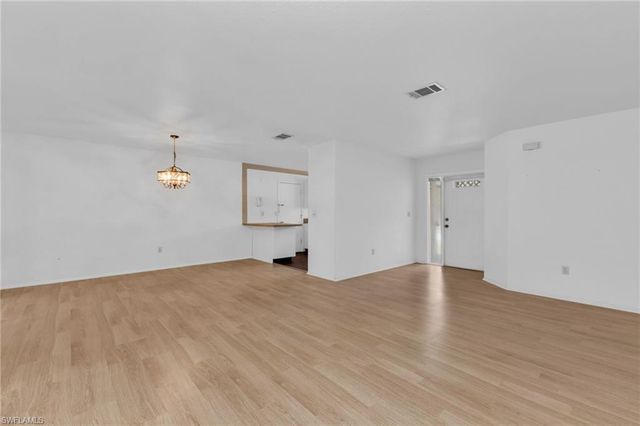 1361 Frizzell LN, Port Charlotte, FL 33948