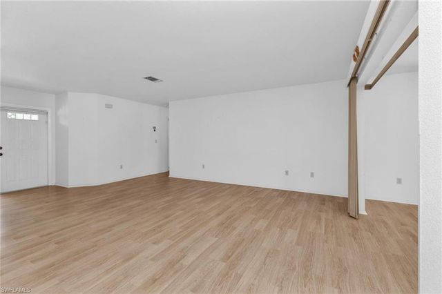 1361 Frizzell LN, Port Charlotte, FL 33948