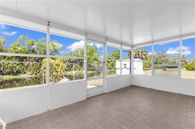 1361 Frizzell LN, Port Charlotte, FL 33948