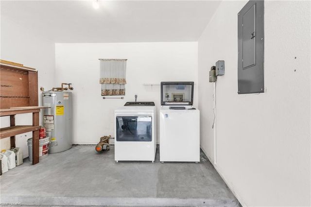 1361 Frizzell LN, Port Charlotte, FL 33948