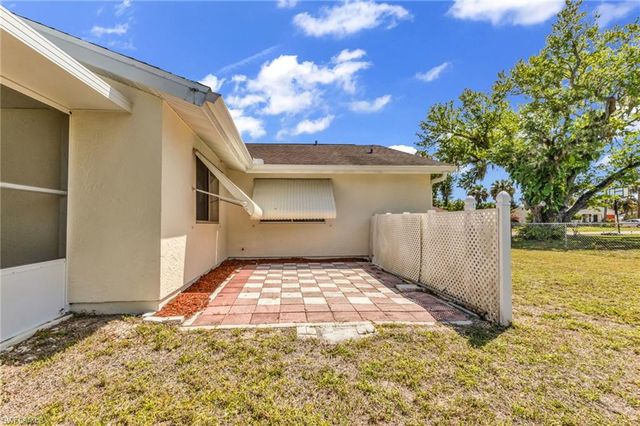 1361 Frizzell LN, Port Charlotte, FL 33948