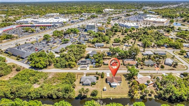 1361 Frizzell LN, Port Charlotte, FL 33948