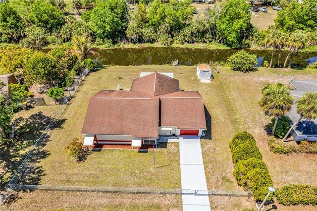 1361 Frizzell LN, Port Charlotte, FL 33948