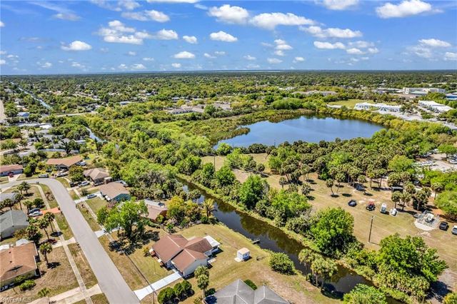 1361 Frizzell LN, Port Charlotte, FL 33948