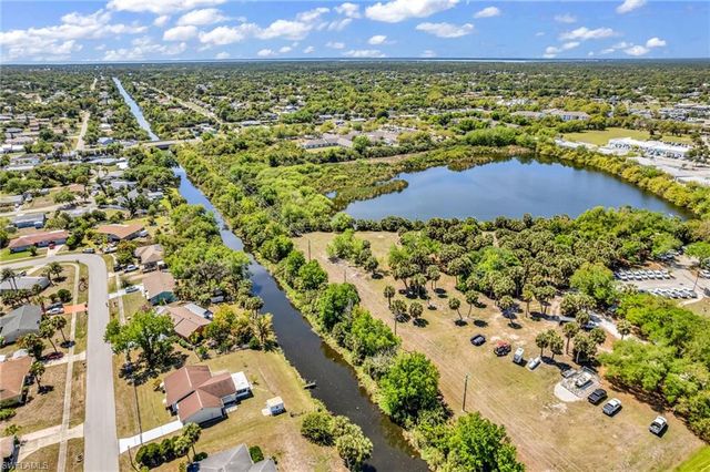 1361 Frizzell LN, Port Charlotte, FL 33948