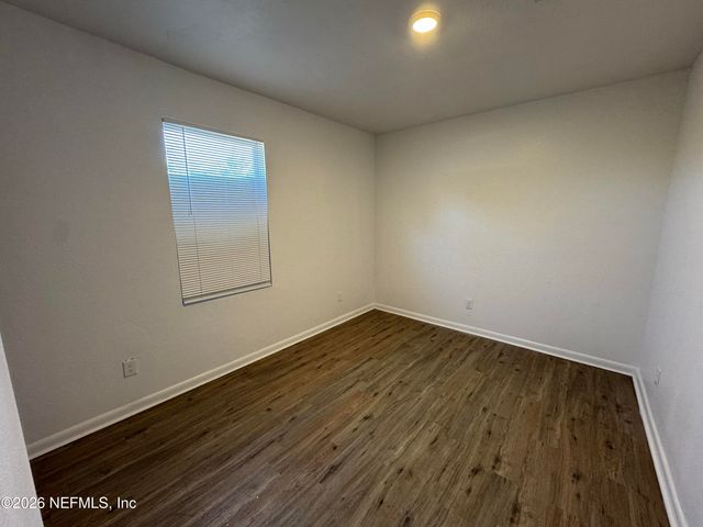 34 LA MAIN Court, Jacksonville, FL 32204