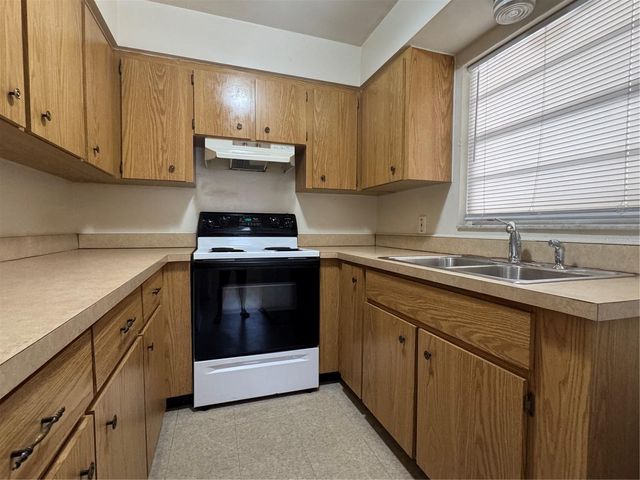 1421 NOBLE PLACE, Orlando, FL 32801