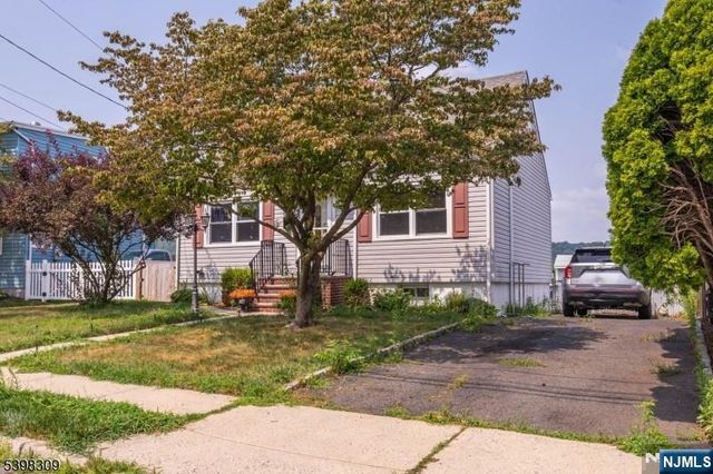 26 Edward Court, Clifton, NJ 07011