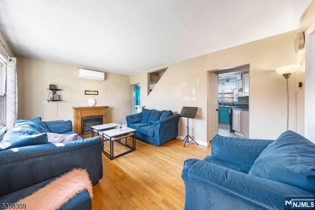 26 Edward Court, Clifton, NJ 07011