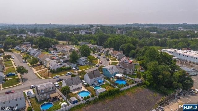 26 Edward Court, Clifton, NJ 07011