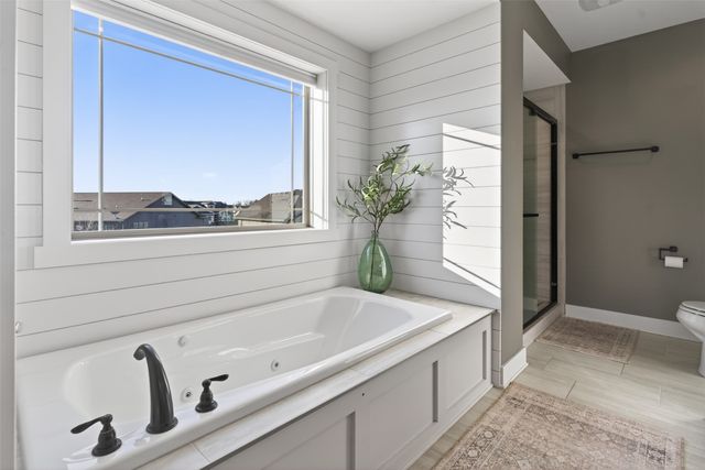 307 Aspen Drive NE, Bondurant, IA 50035