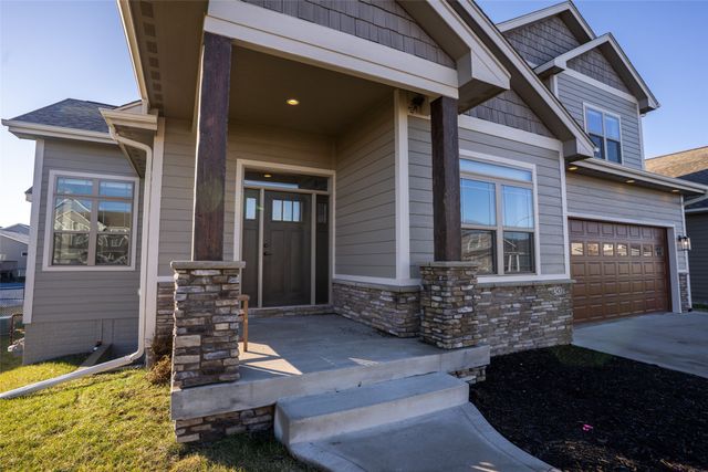 307 Aspen Drive NE, Bondurant, IA 50035