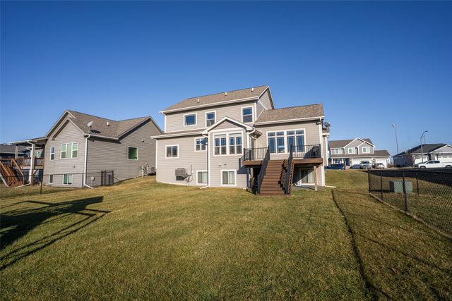 307 Aspen Drive NE, Bondurant, IA 50035