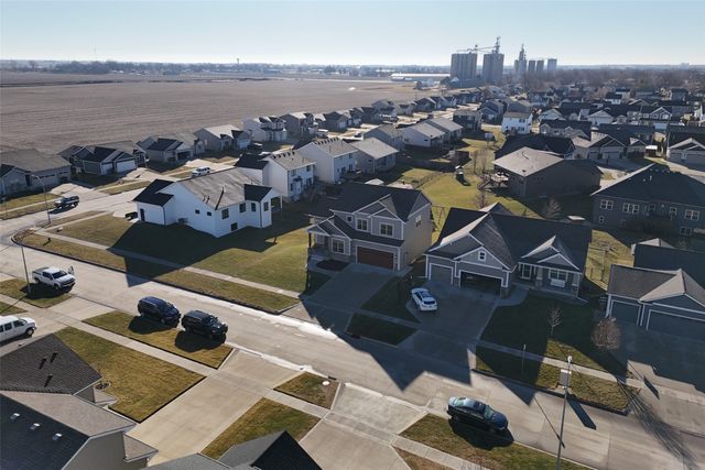 307 Aspen Drive NE, Bondurant, IA 50035