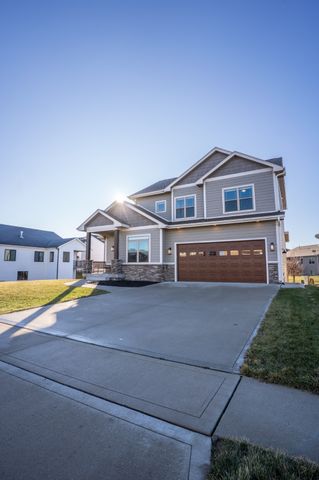 307 Aspen Drive NE, Bondurant, IA 50035