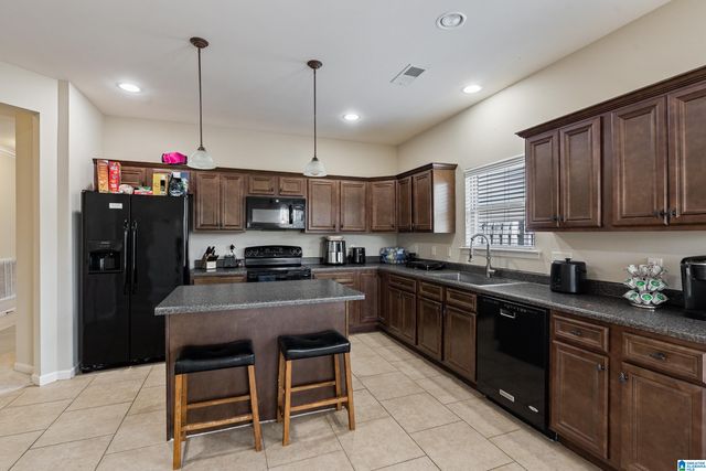 1334 MOUNTAIN LANE, Gardendale, AL 35071