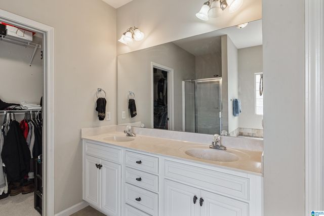 1334 MOUNTAIN LANE, Gardendale, AL 35071