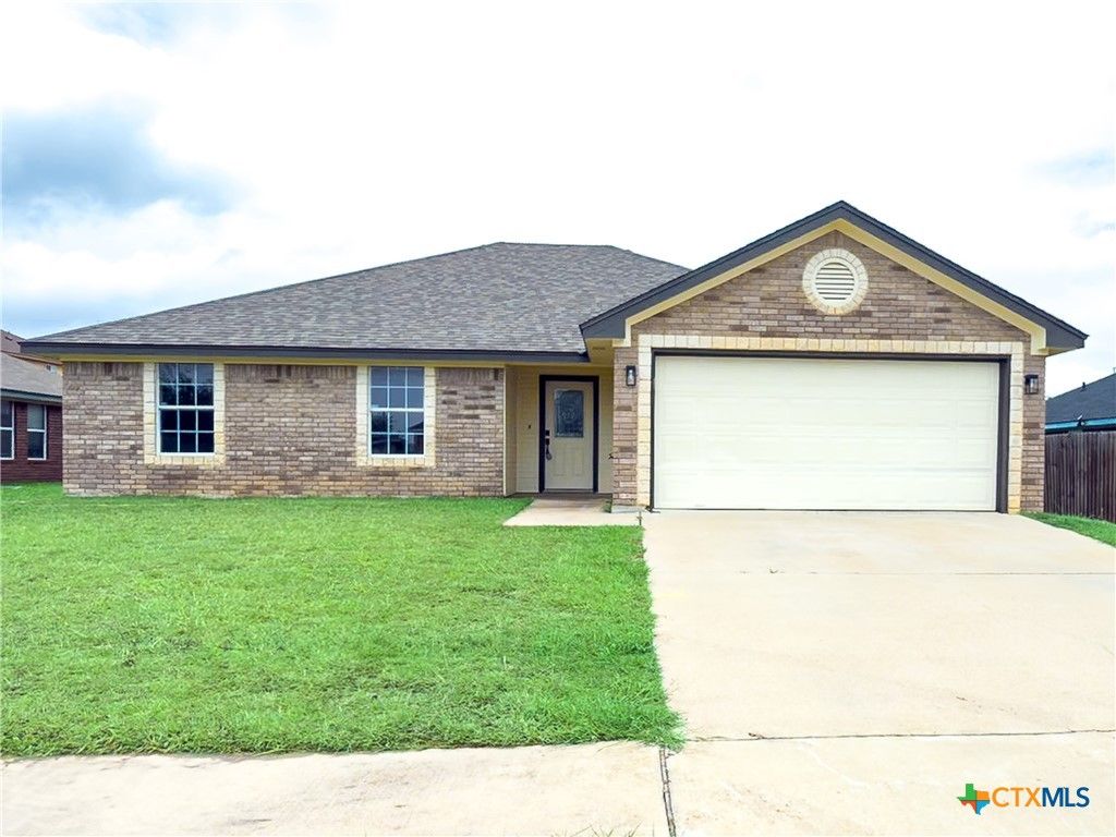 Image 2 of property listing at 305 Rowdy Drive, Killeen, TX 76542