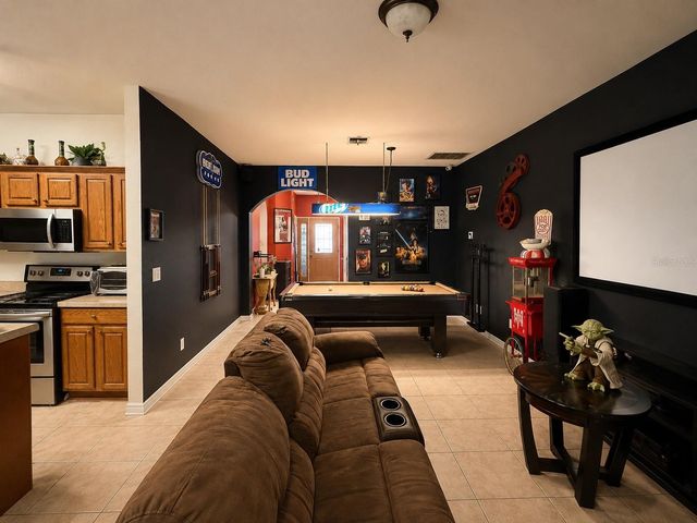 1333 KELLOGG DRIVE, Tavares, FL 32778