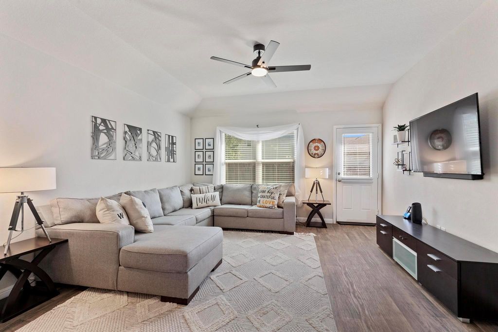 112 Sandhill Piper ST, Leander, TX 78641