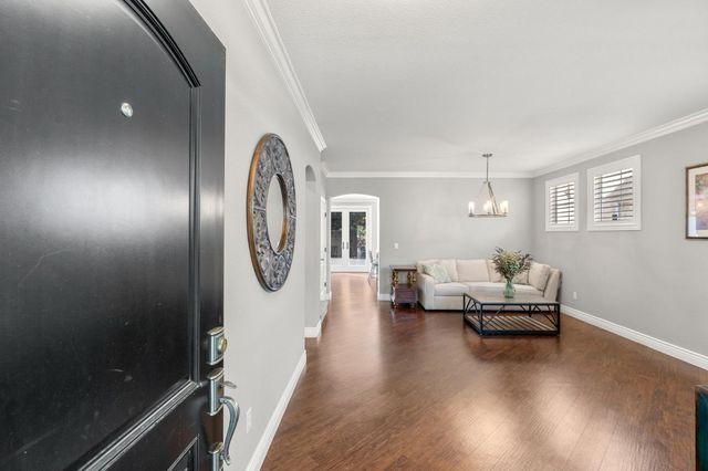 864 N Heartland Dr, Manteca, CA 95337