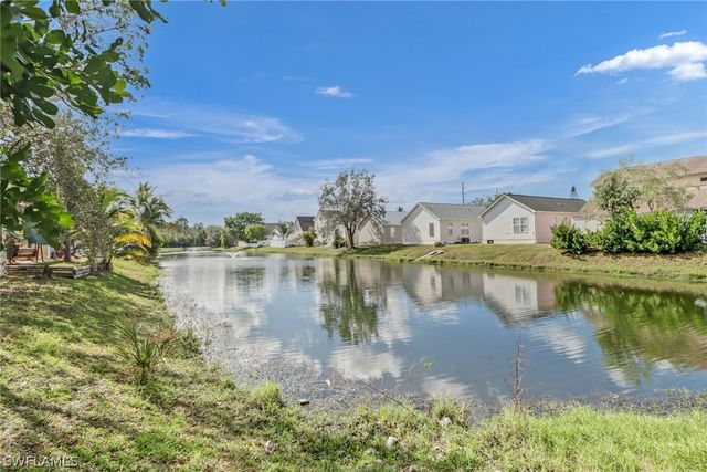 518 Leawood CIR, Naples, FL 34104