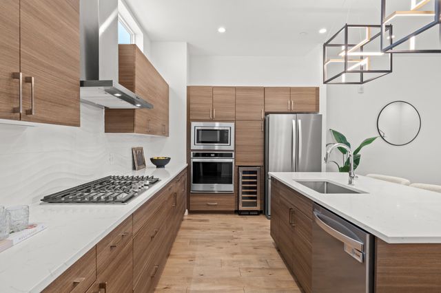 4545 Bowser Avenue 204, Dallas, TX 75219