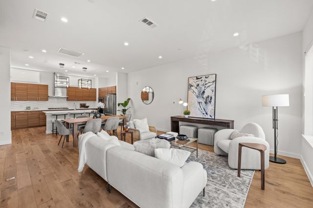 4545 Bowser Avenue 204, Dallas, TX 75219