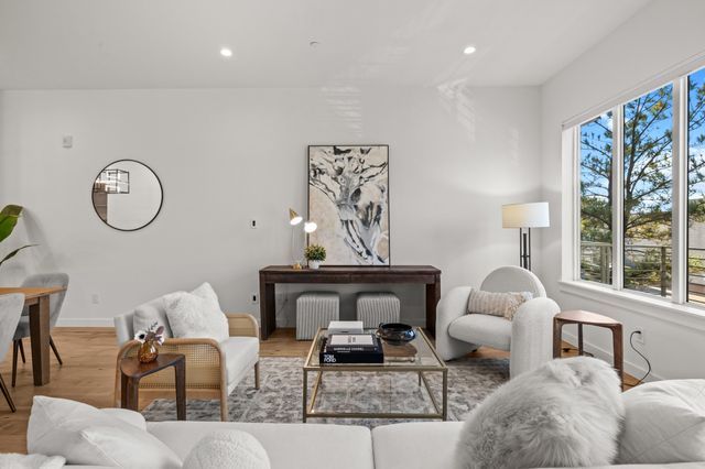 4545 Bowser Avenue 204, Dallas, TX 75219