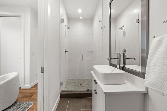 4545 Bowser Avenue 204, Dallas, TX 75219