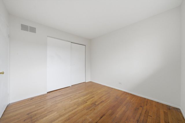 2064 LIONCREST Drive 2064, Richton Park, IL 60471