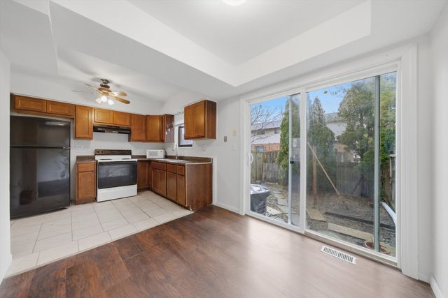 2064 LIONCREST Drive 2064, Richton Park, IL 60471