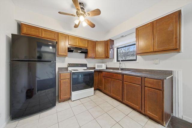 2064 LIONCREST Drive 2064, Richton Park, IL 60471