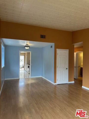 8735 Cedros Avenue 3, Panorama City (los Angeles), CA 91402