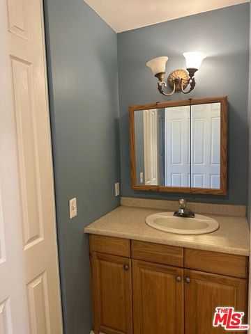 8735 Cedros Avenue 3, Panorama City (los Angeles), CA 91402