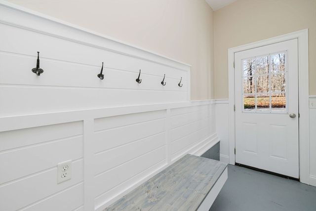 687 Washington Street 3, Easton, MA 02375