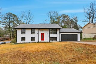 1376 Colony East Circle, Stone Mountain, GA 30083
