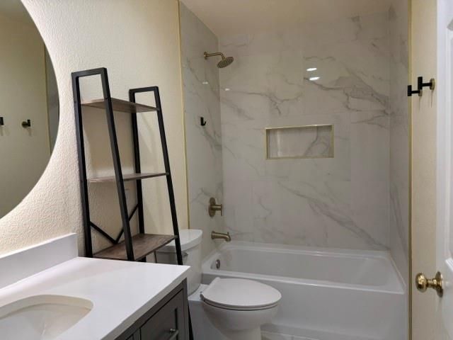 2106 Surrey DR, Round Rock, TX 78664