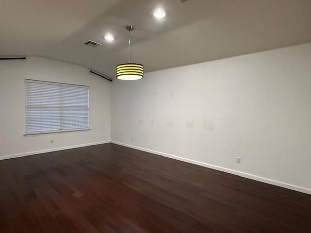 2106 Surrey DR, Round Rock, TX 78664
