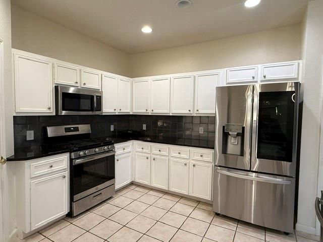 2106 Surrey DR, Round Rock, TX 78664