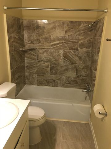 4331 Smooth Oak Lane, Houston, TX 77053