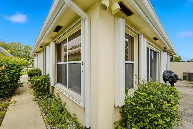 2860 SW Brighton Way, Palm City, FL 34990