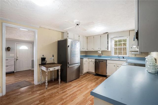 4034 Beaver Road, Loganville, GA 30052