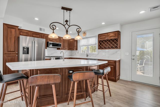 115 11th Avenue, Seaside Park, NJ 08752