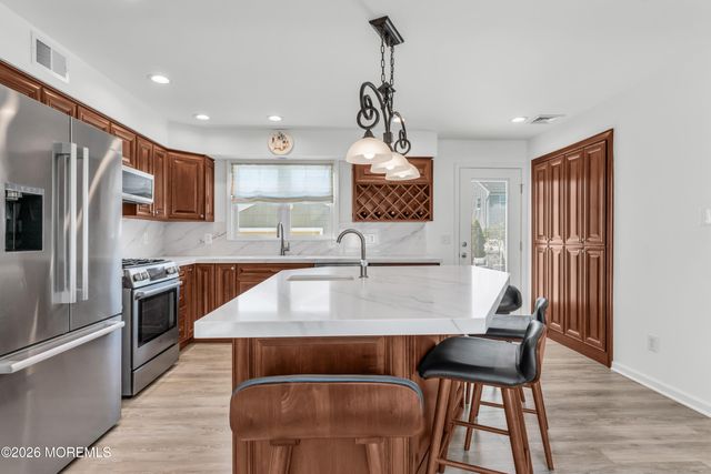 115 11th Avenue, Seaside Park, NJ 08752