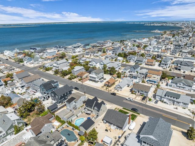 115 11th Avenue, Seaside Park, NJ 08752